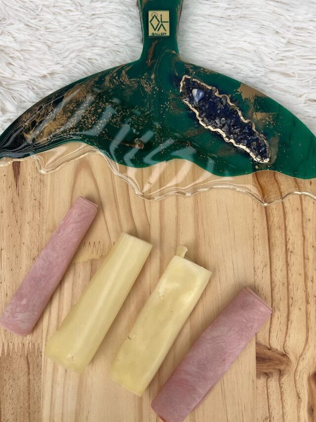 Hermosas tablas de quesos y piqueos